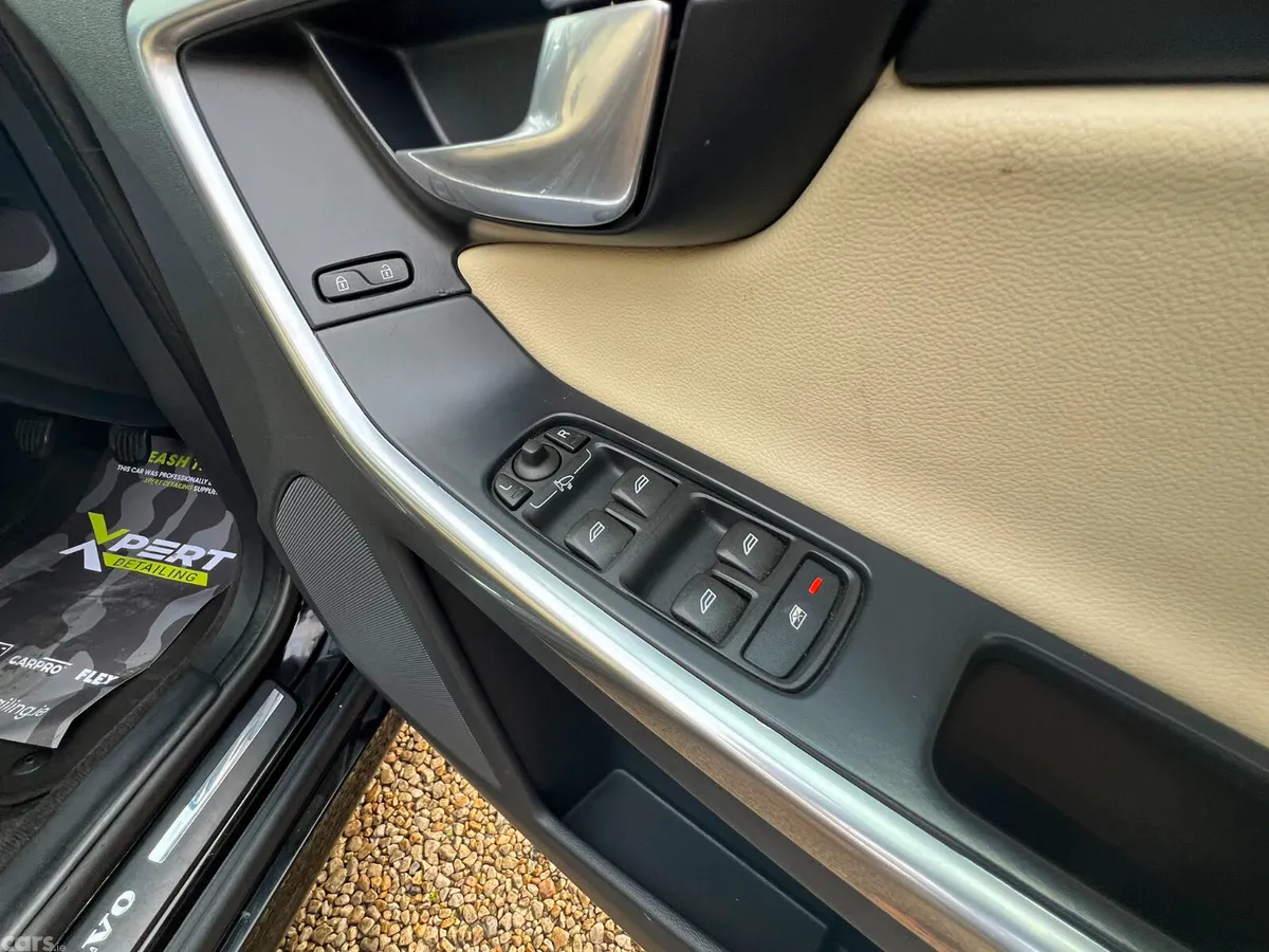 Volvo XC60 SUV, Diesel, 2015, Black