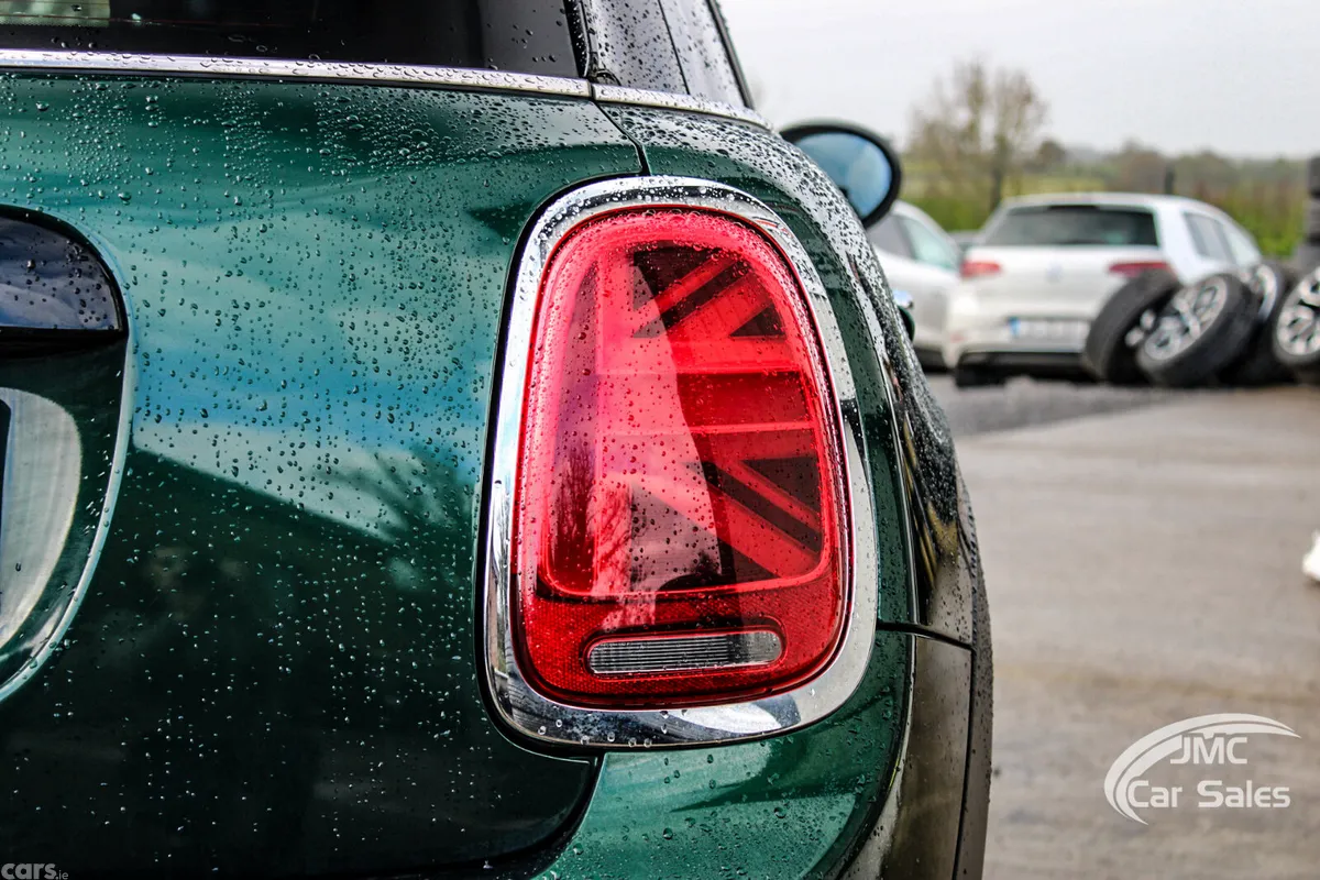 Mini Cooper Hatchback, Diesel, 2018, Green