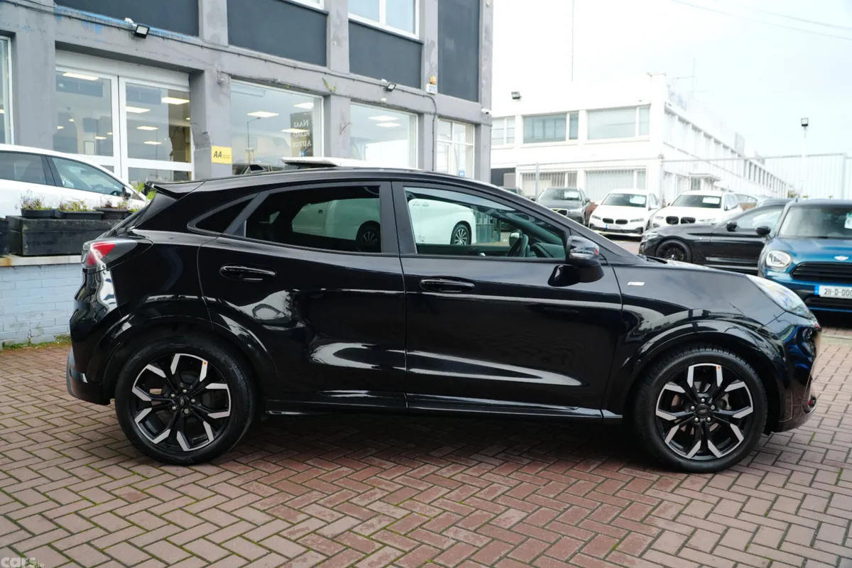 Ford Puma Hatchback, Petrol, 2021, Black
