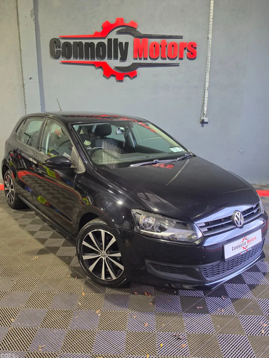 Volkswagen Polo Hatchback, Petrol, 2012, Black