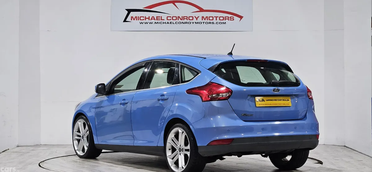 Ford Focus Hatchback, Petrol, 2016, Blue