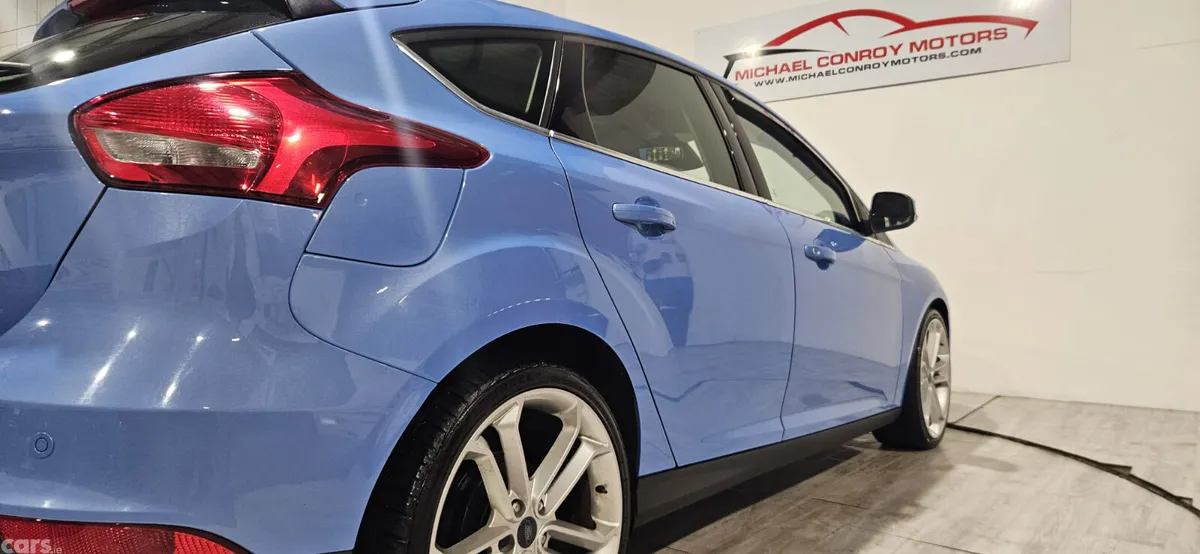Ford Focus Hatchback, Petrol, 2016, Blue