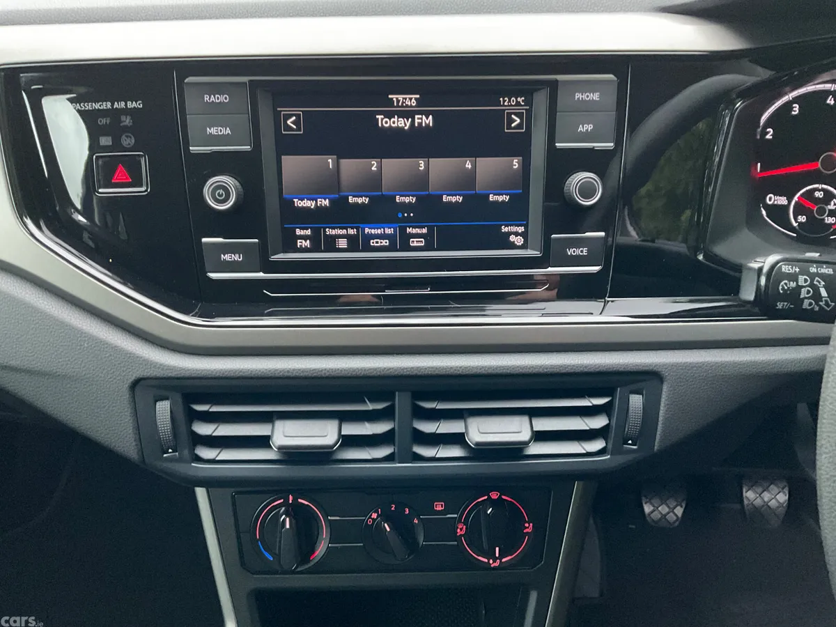 Volkswagen Polo Hatchback, Petrol, 2021, Blue