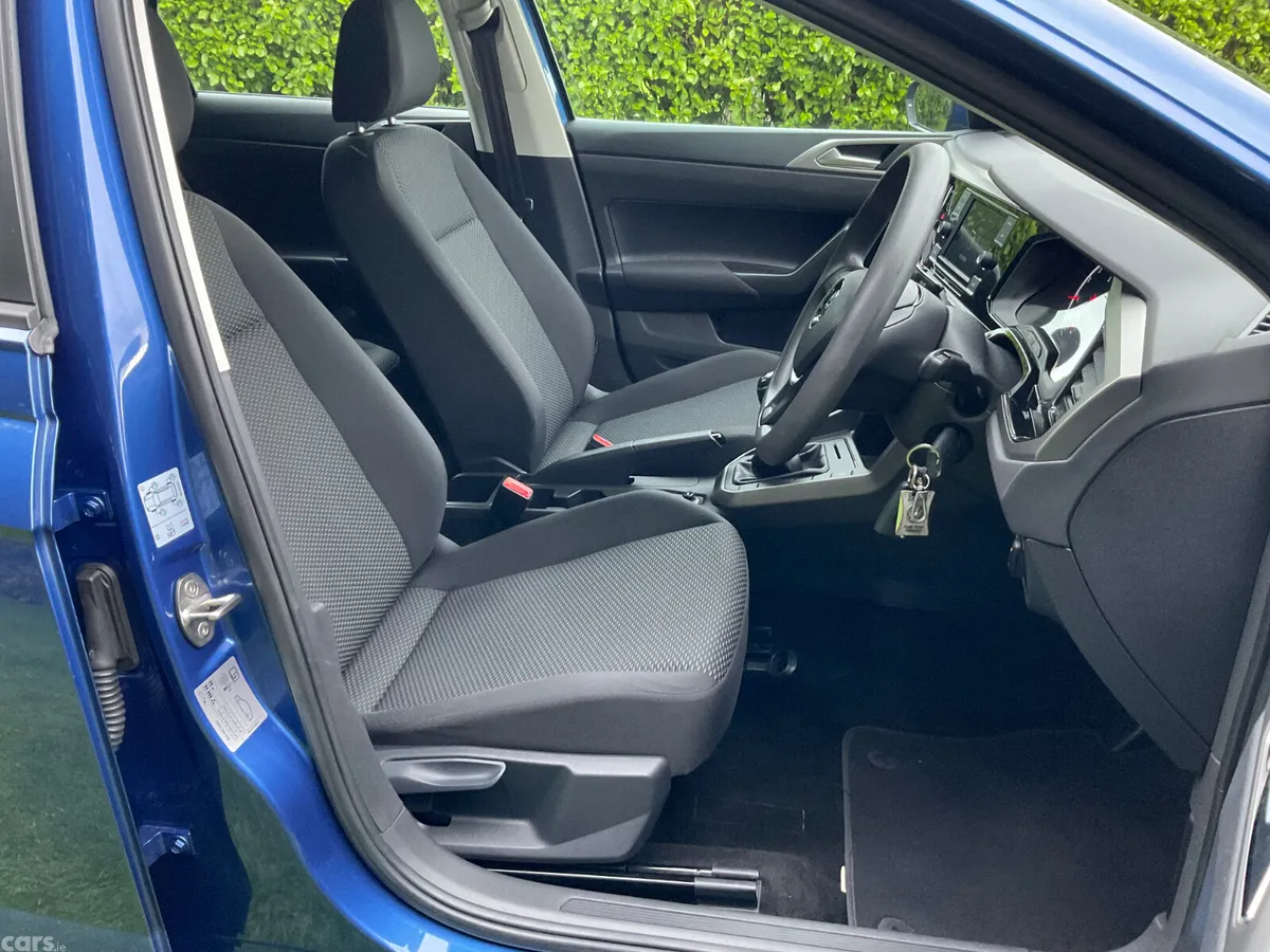 Volkswagen Polo Hatchback, Petrol, 2021, Blue
