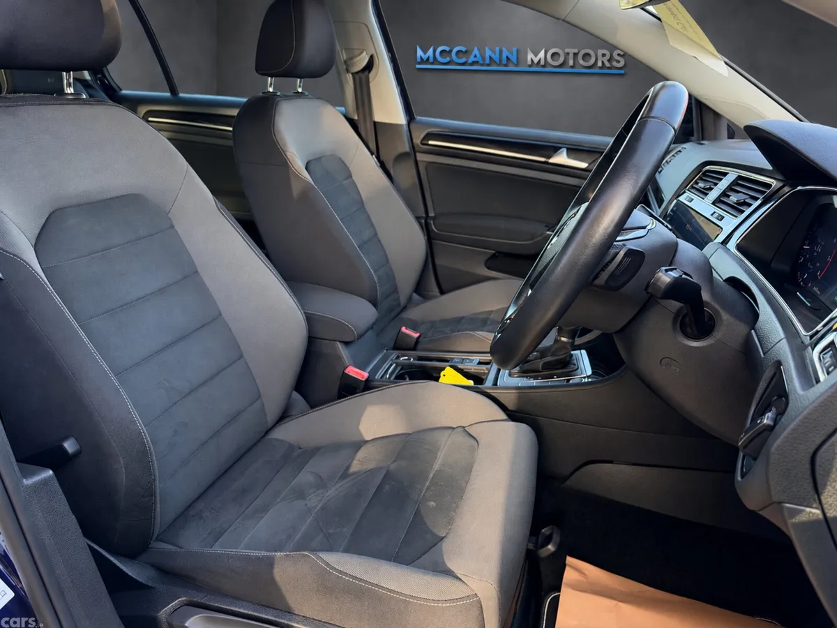 Volkswagen Golf Hatchback, Petrol, 2018, Blue