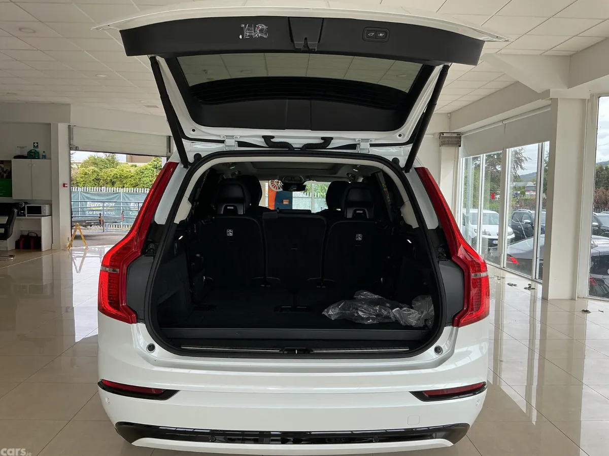 Volvo XC90 SUV, Petrol Plug-in Hybrid, 2024, White