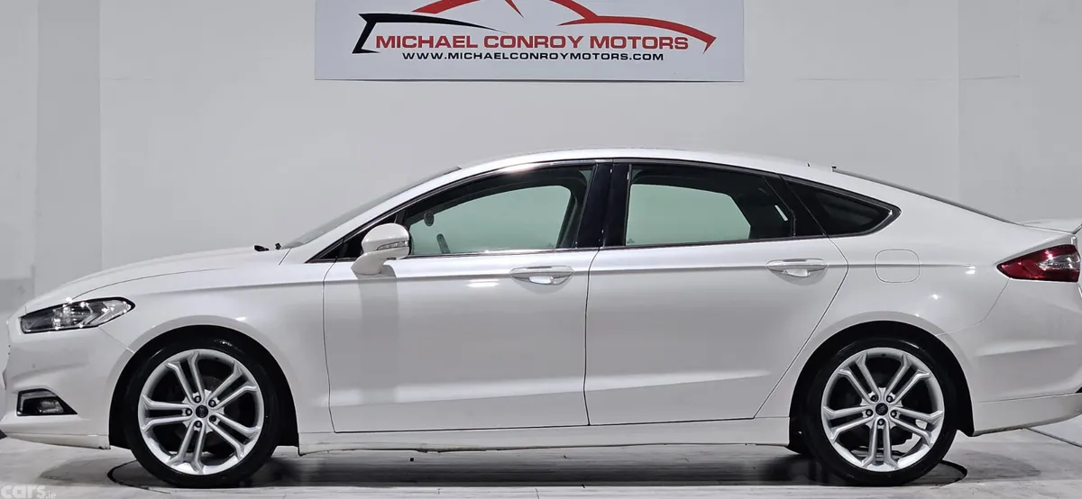 Ford Mondeo Hatchback, Diesel, 2017, White