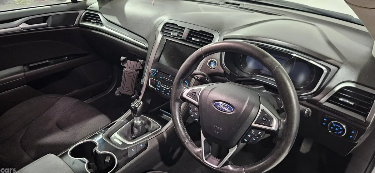 Ford Mondeo Hatchback, Diesel, 2017, White