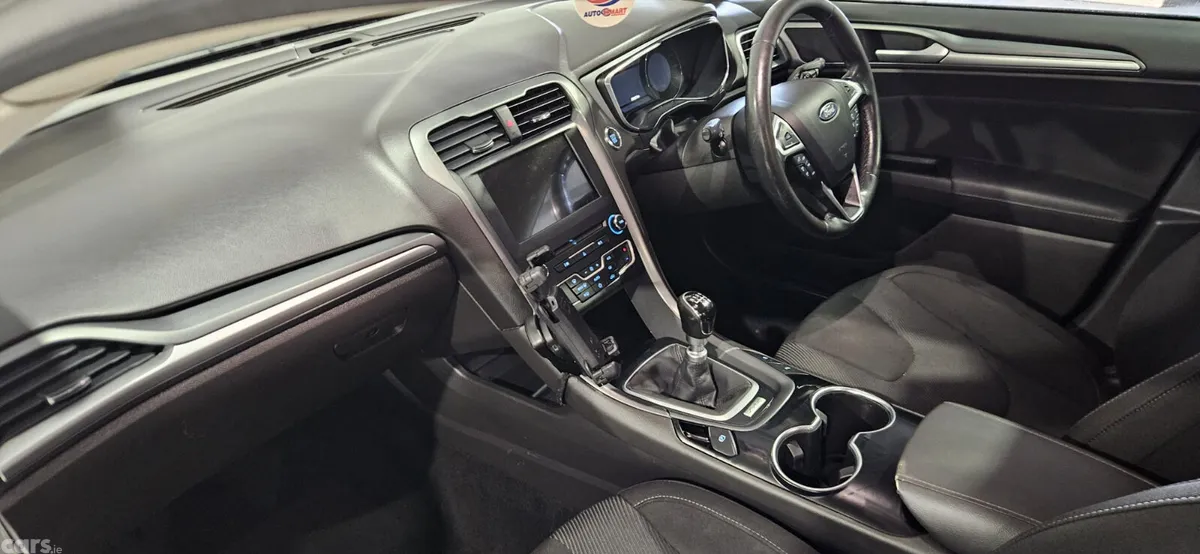 Ford Mondeo Hatchback, Diesel, 2017, White