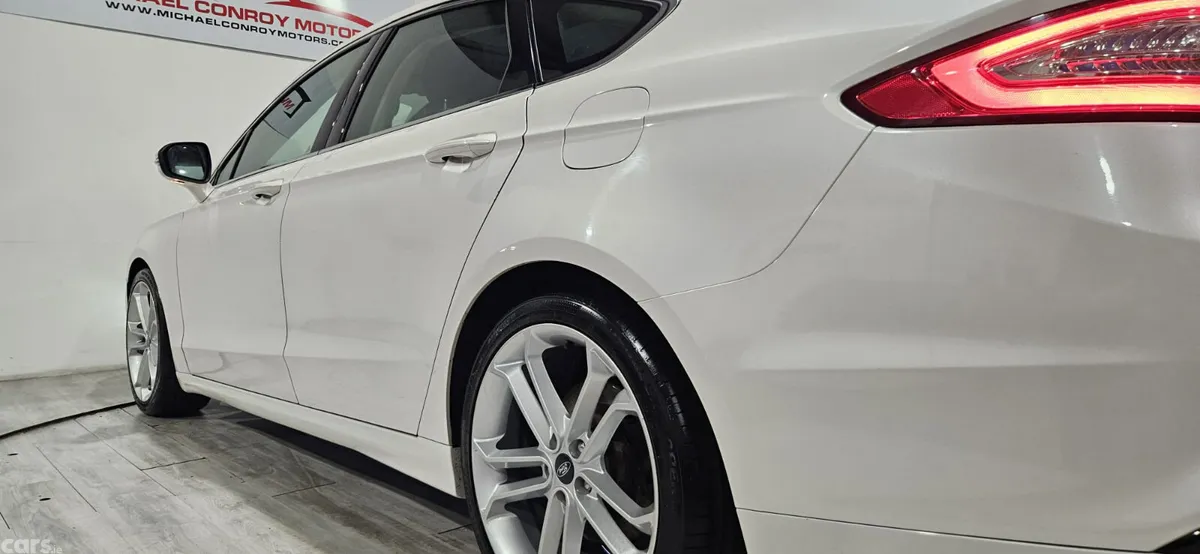 Ford Mondeo Hatchback, Diesel, 2017, White