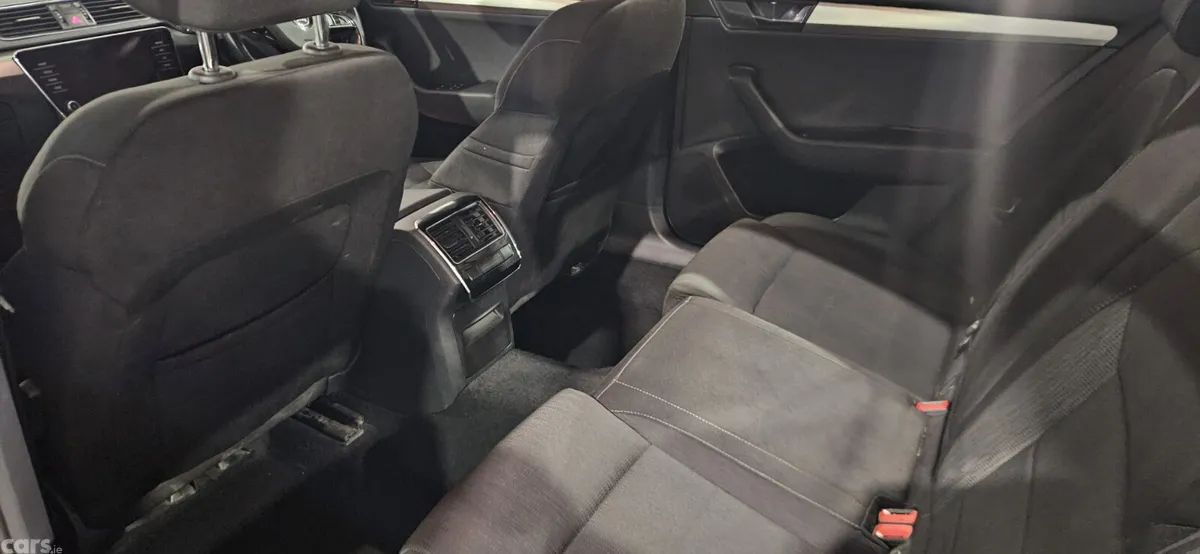 Skoda Superb Hatchback, Diesel, 2018, Grey