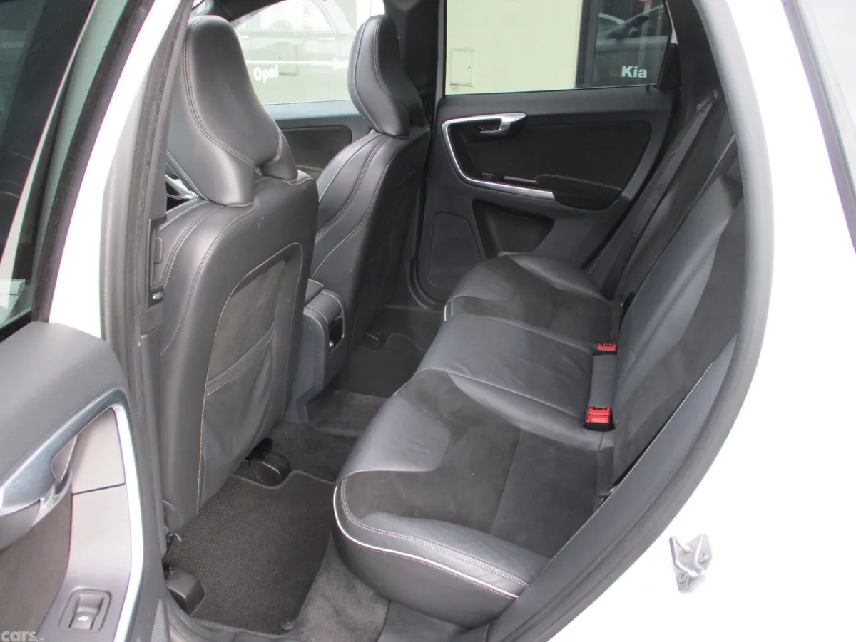 Volvo XC60 SUV, Diesel, 2014, White
