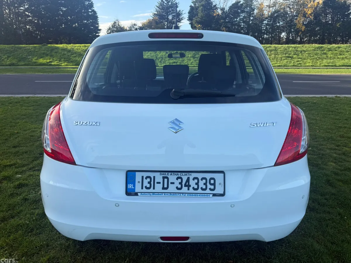 Suzuki Swift Hatchback, Petrol, 2013, White
