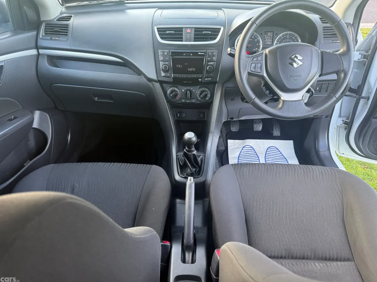 Suzuki Swift Hatchback, Petrol, 2013, White