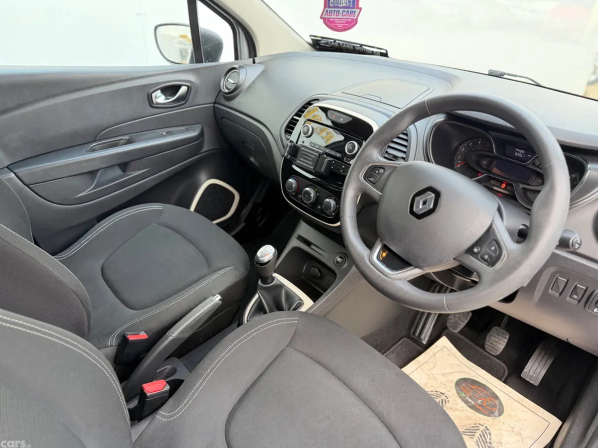 Renault Captur Hatchback, Diesel, 2019, Grey