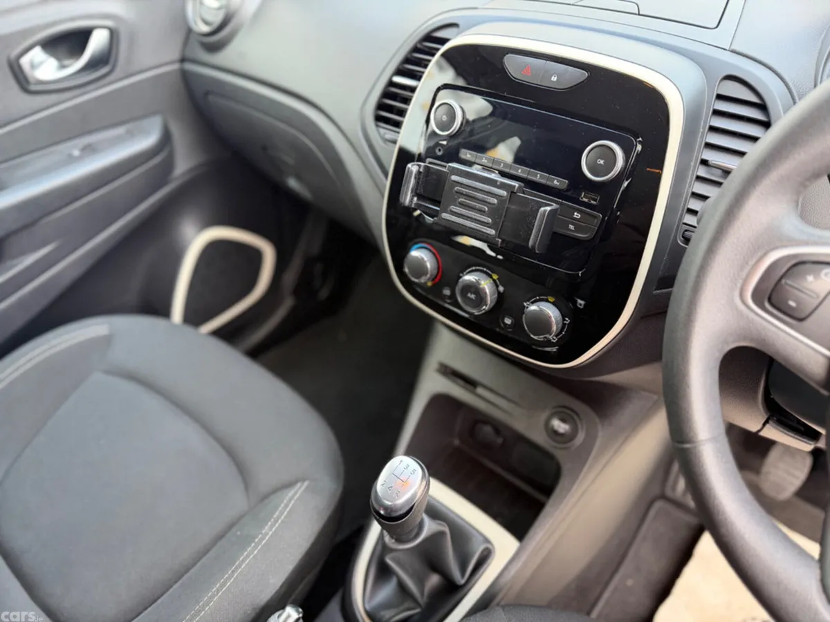 Renault Captur Hatchback, Diesel, 2019, Grey