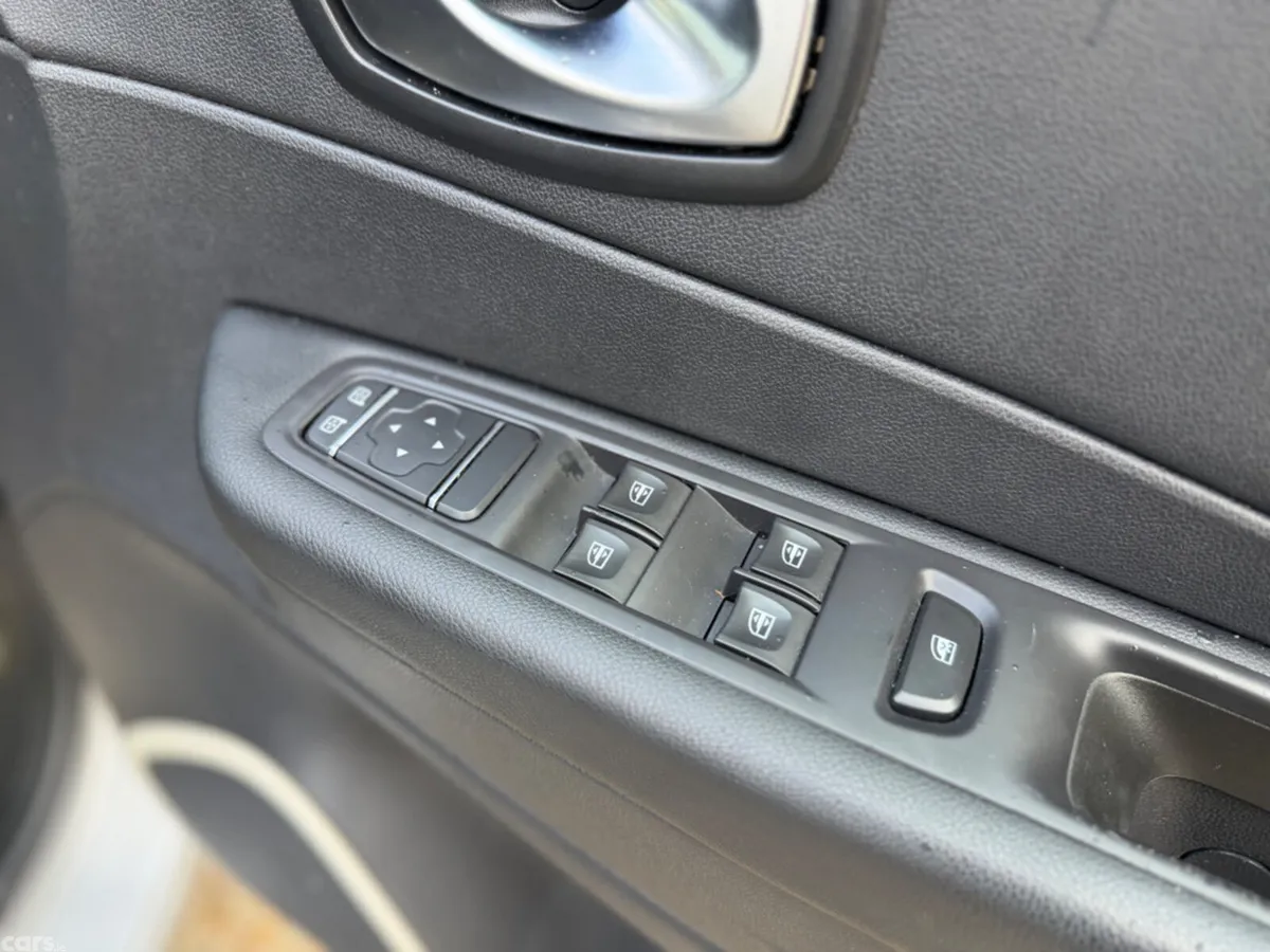 Renault Captur Hatchback, Diesel, 2019, Grey