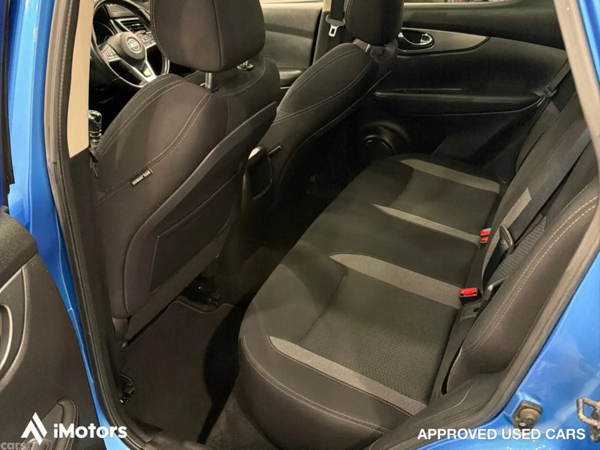 Nissan Qashqai Hatchback, Diesel, 2019, Blue