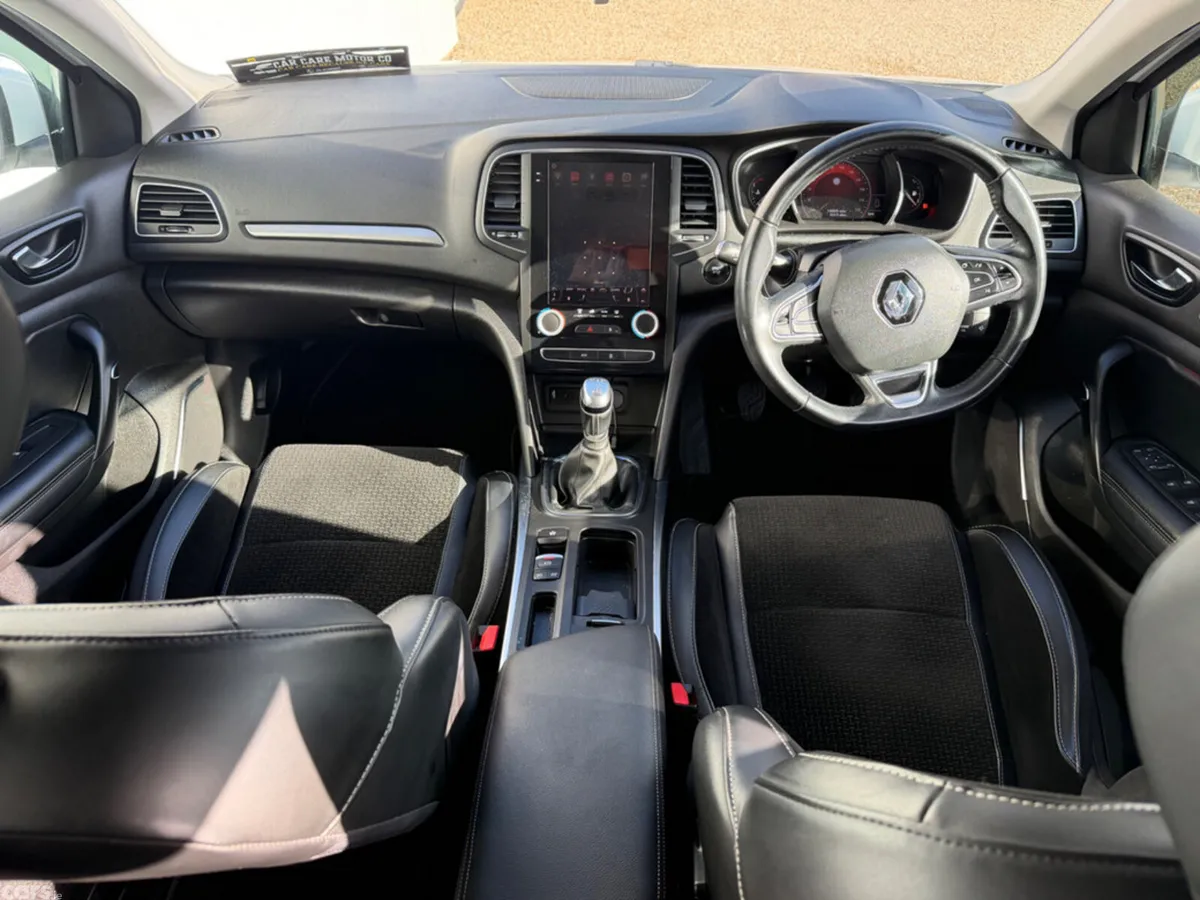 Renault Megane Hatchback, Diesel, 2017, White