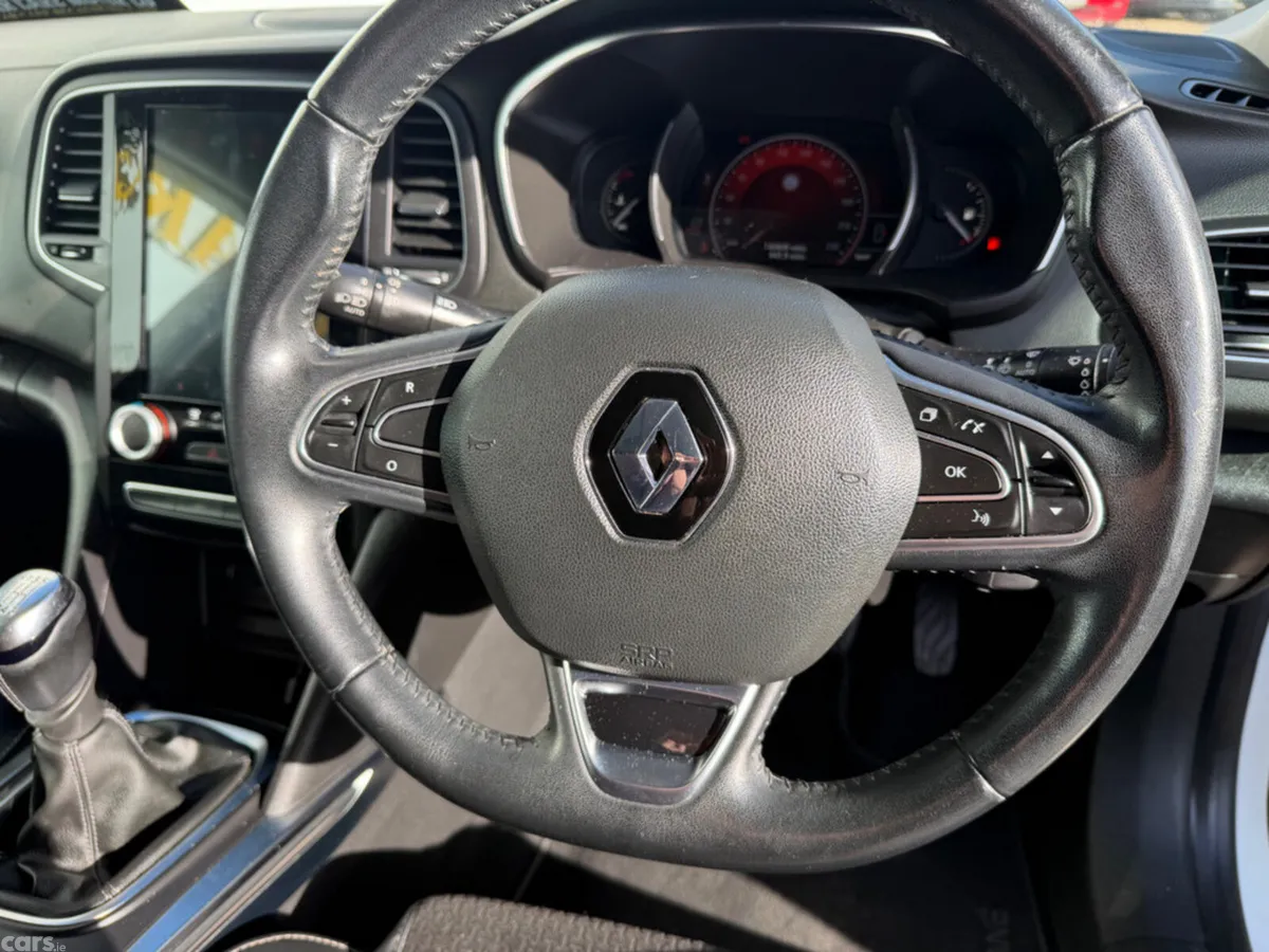 Renault Megane Hatchback, Diesel, 2017, White