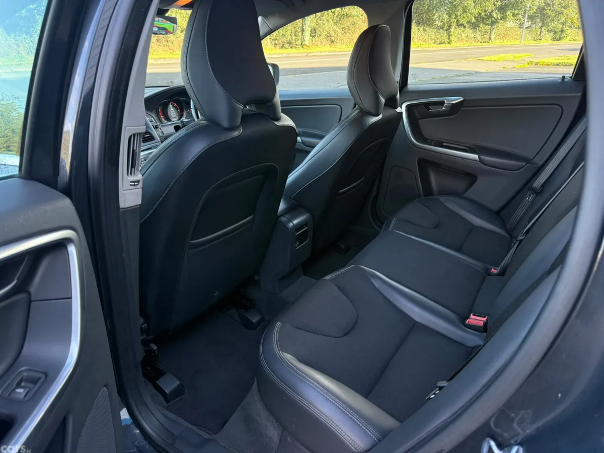 Volvo XC60 SUV, Diesel, 2015, Grey