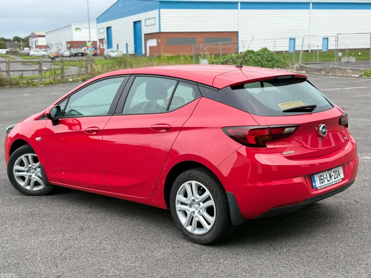 Opel Astra Hatchback, Diesel, 2016, Red