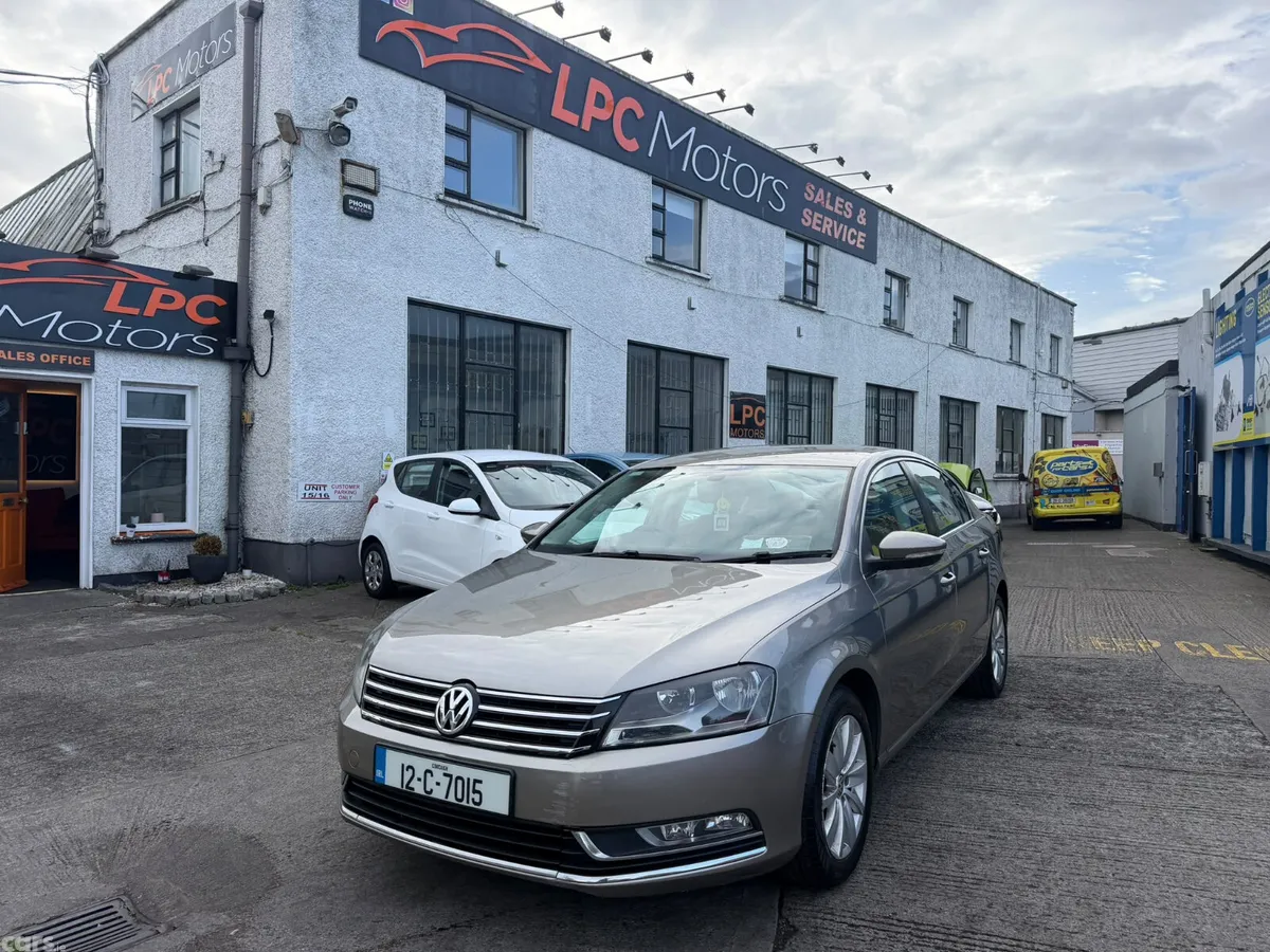 Volkswagen Passat Saloon, Diesel, 2012, Brown