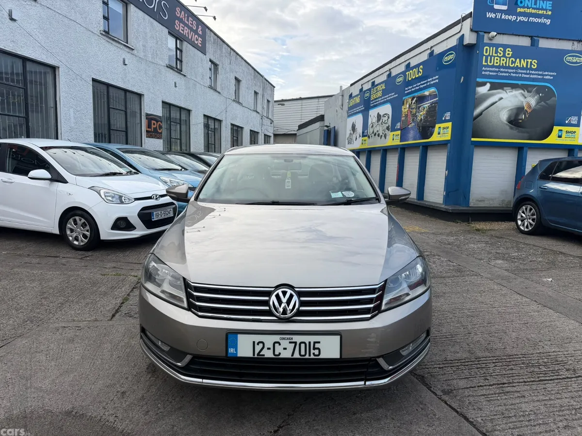 Volkswagen Passat Saloon, Diesel, 2012, Brown