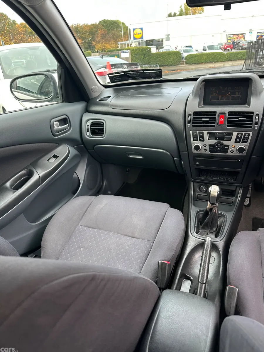 Nissan Almera Hatchback, Petrol, 2006, Silver