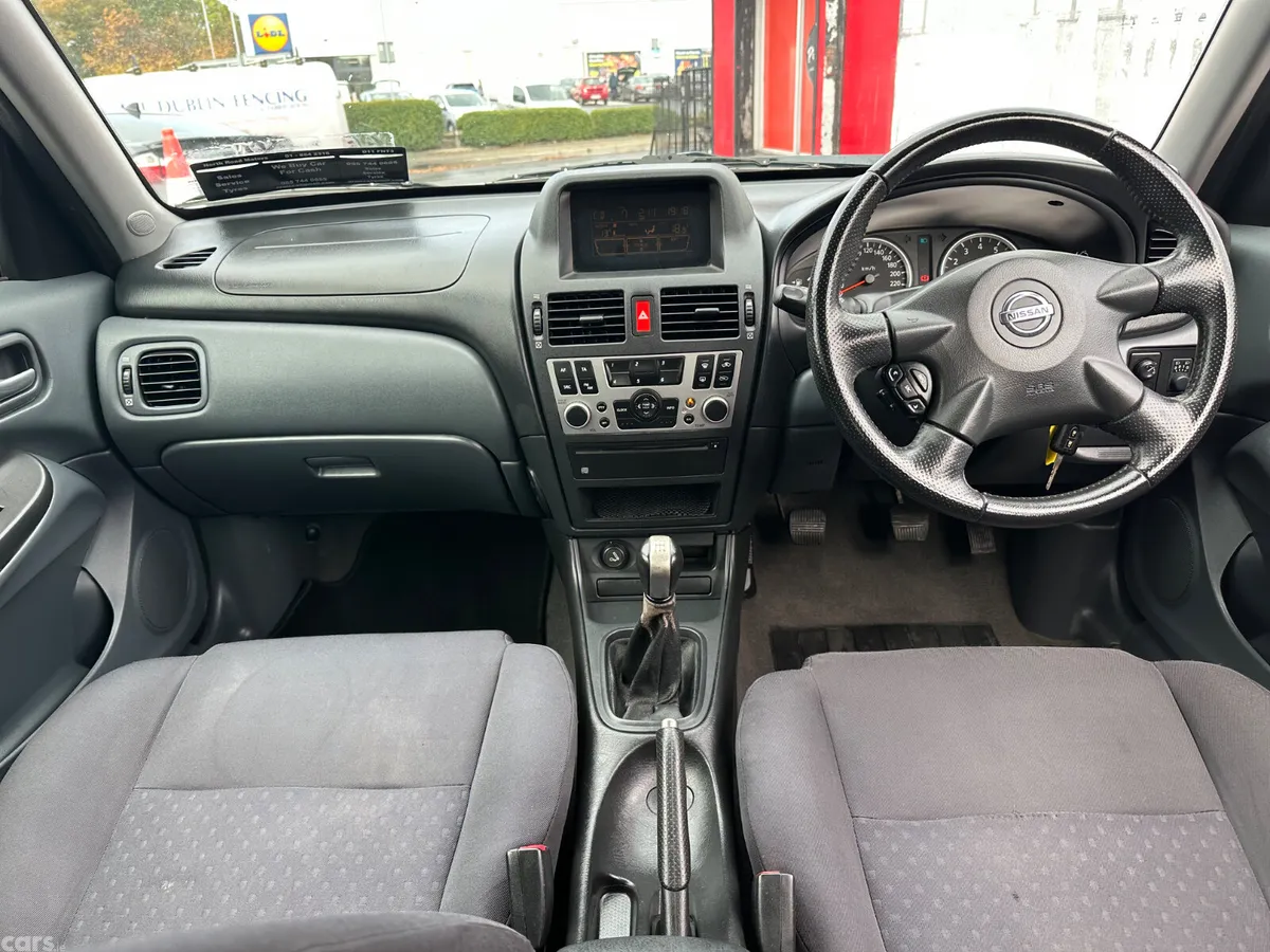 Nissan Almera Hatchback, Petrol, 2006, Silver