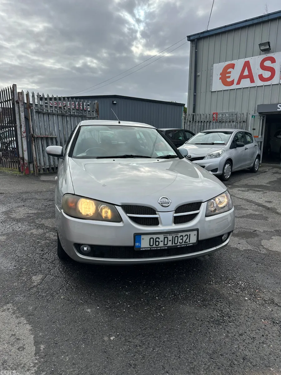 Nissan Almera Hatchback, Petrol, 2006, Silver