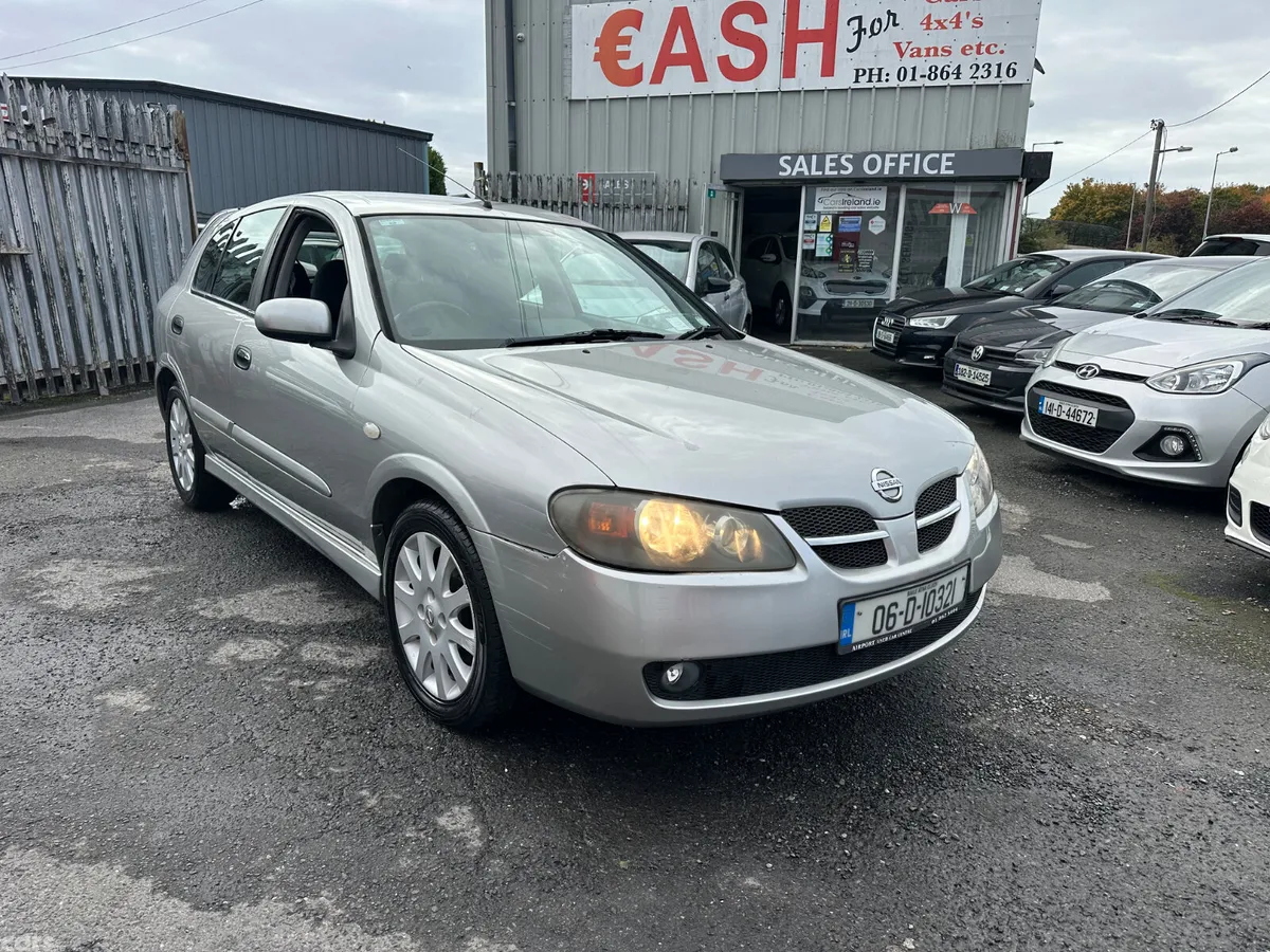 Nissan Almera Hatchback, Petrol, 2006, Silver