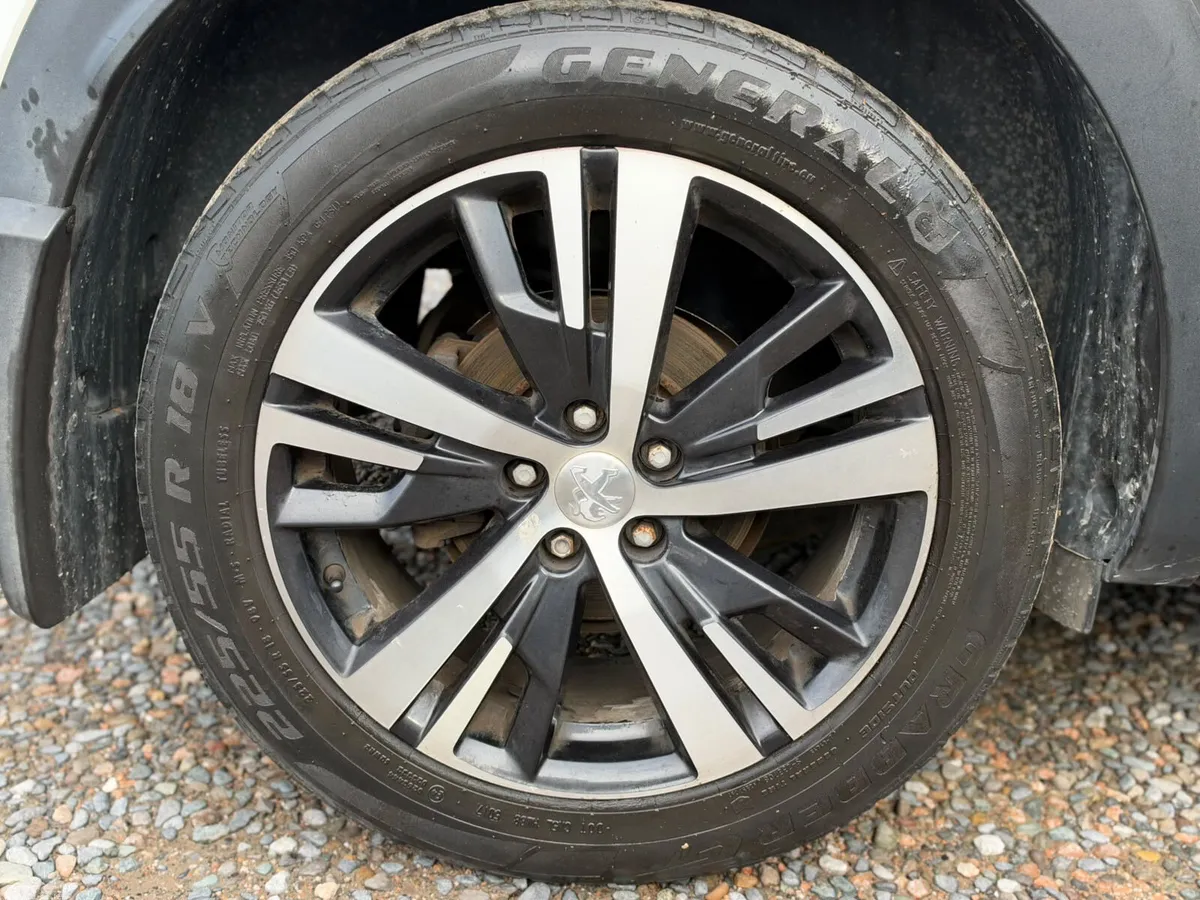 Peugeot 3008 SUV, Petrol, 2017, White