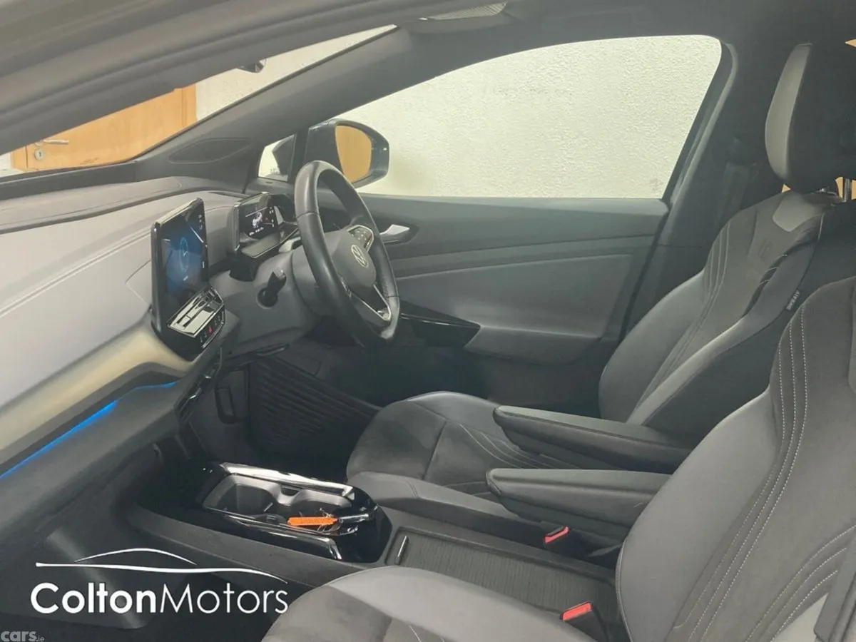 Volkswagen ID.4 SUV, Electric, 2023, Grey