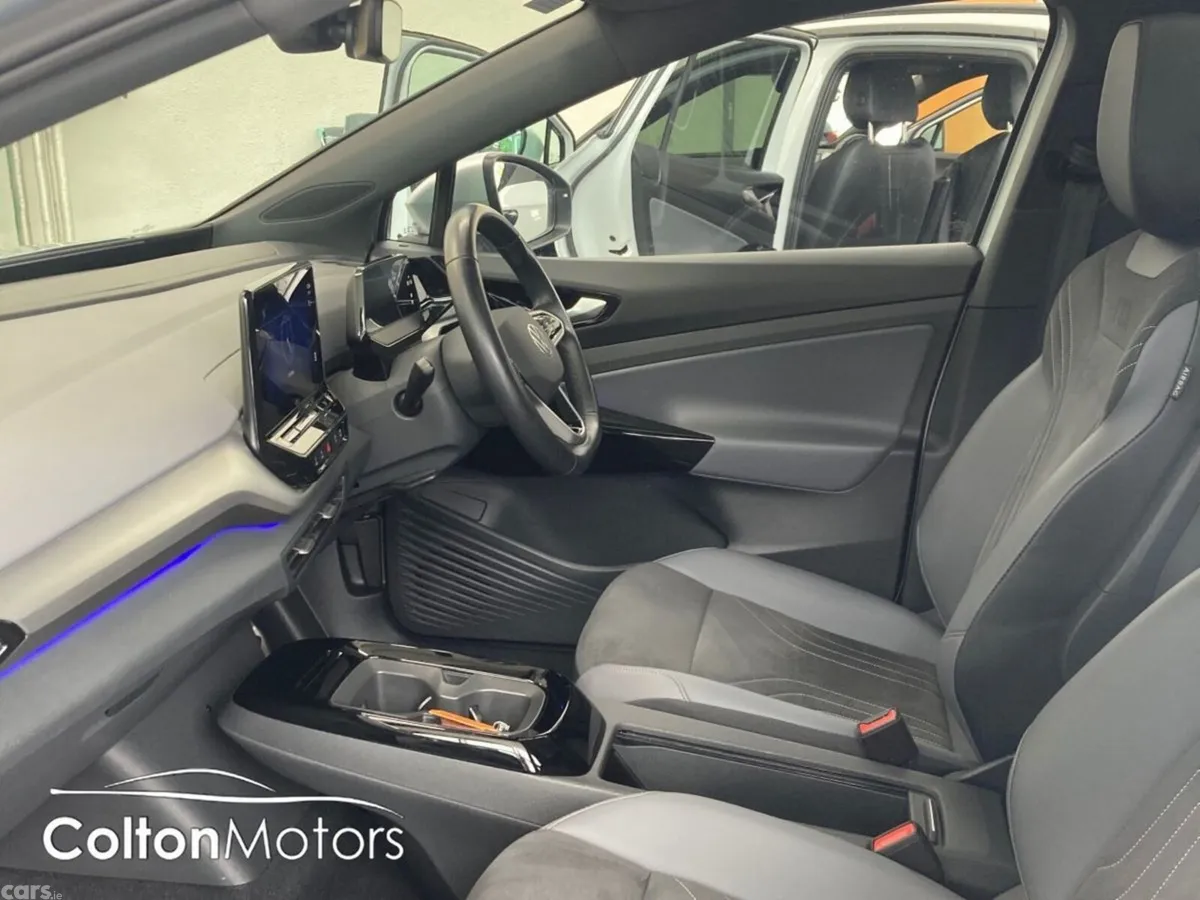 Volkswagen ID.4 SUV, Electric, 2022, Grey
