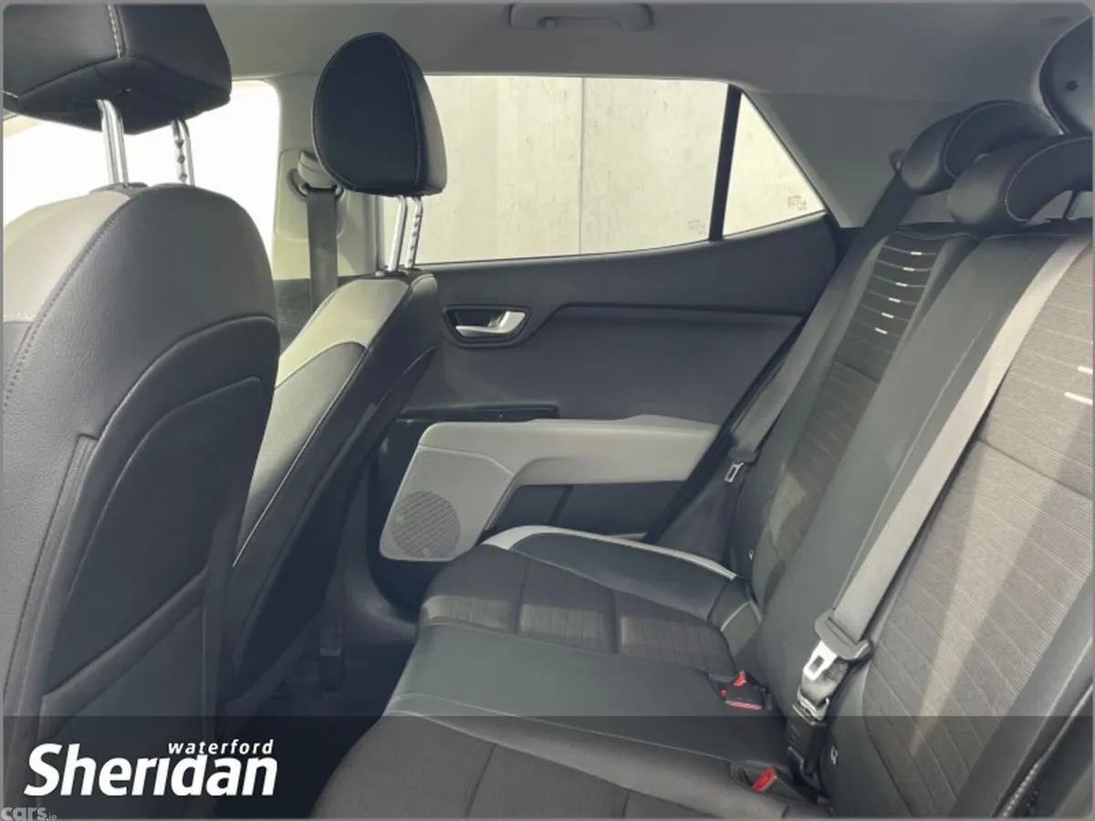 Kia Stonic Estate, Petrol Hybrid, 2022, Grey