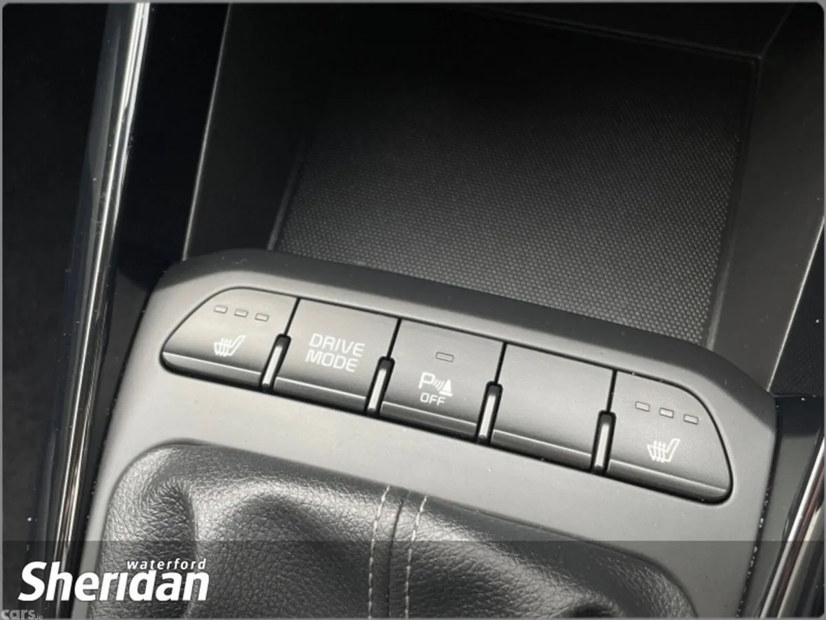 Kia Stonic Estate, Petrol Hybrid, 2022, Grey