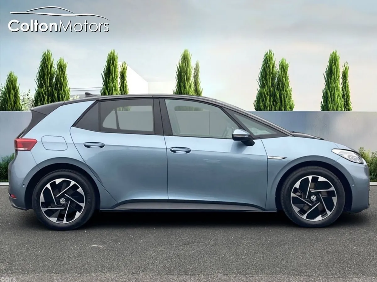 Volkswagen ID.3 Hatchback, Electric, 2023, Blue