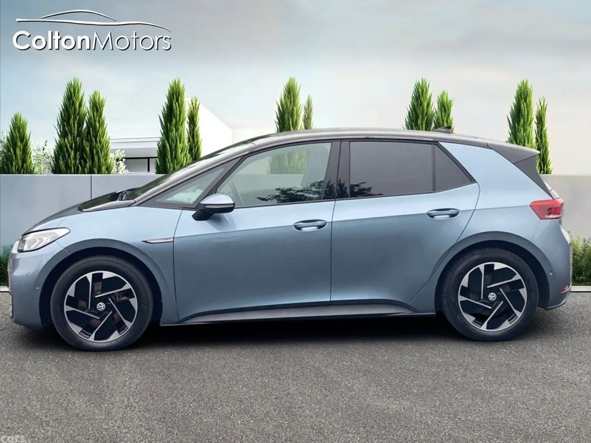Volkswagen ID.3 Hatchback, Electric, 2023, Blue