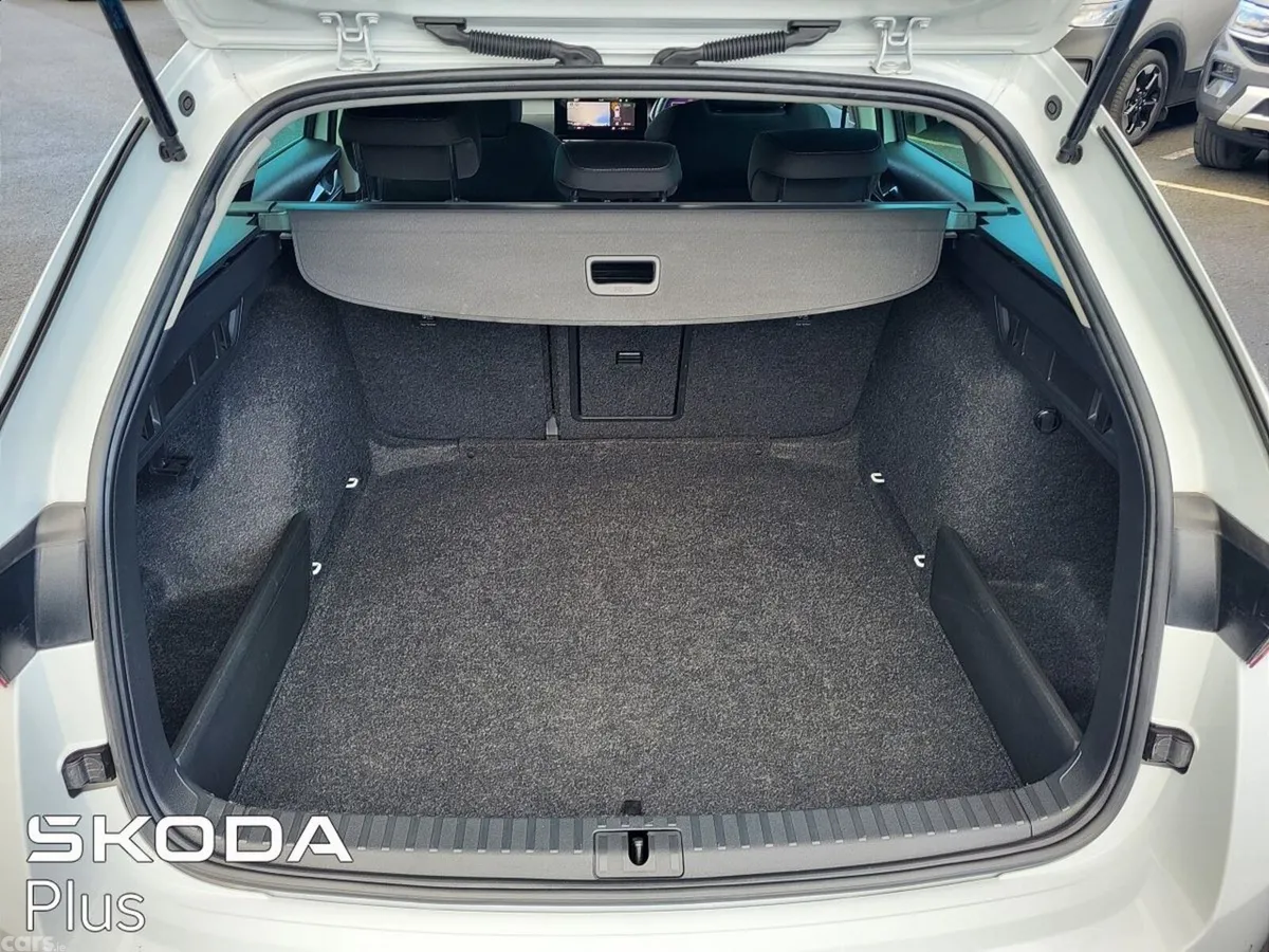 Skoda Octavia Estate, Diesel, 2026, White