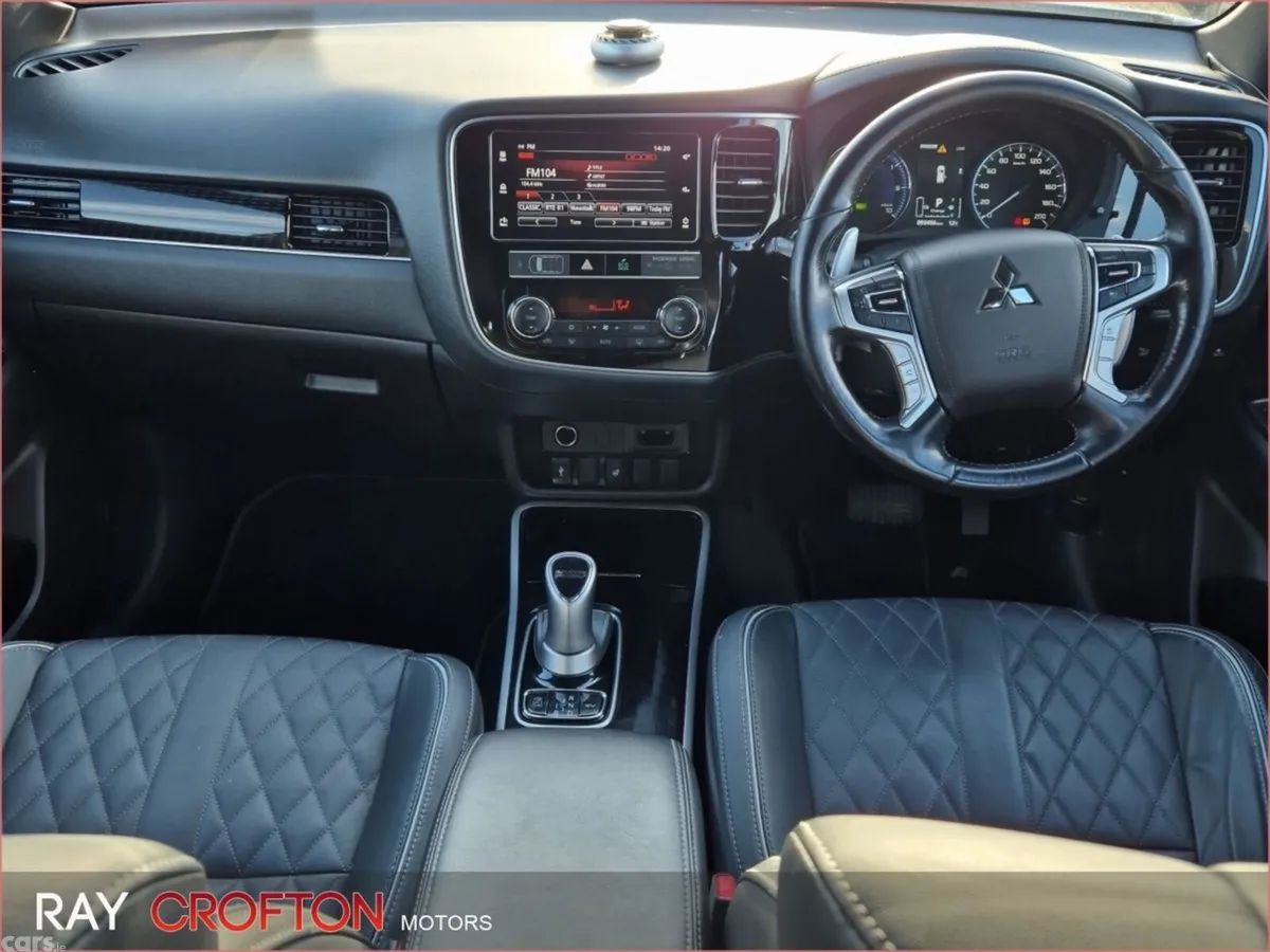 Mitsubishi Outlander SUV, Petrol Plug-in Hybrid, 2019, White
