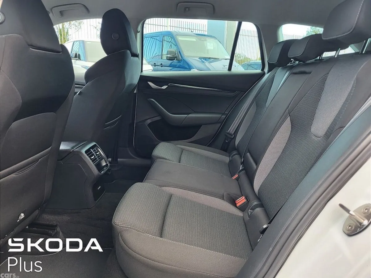 Skoda Octavia Estate, Diesel, 2026, White