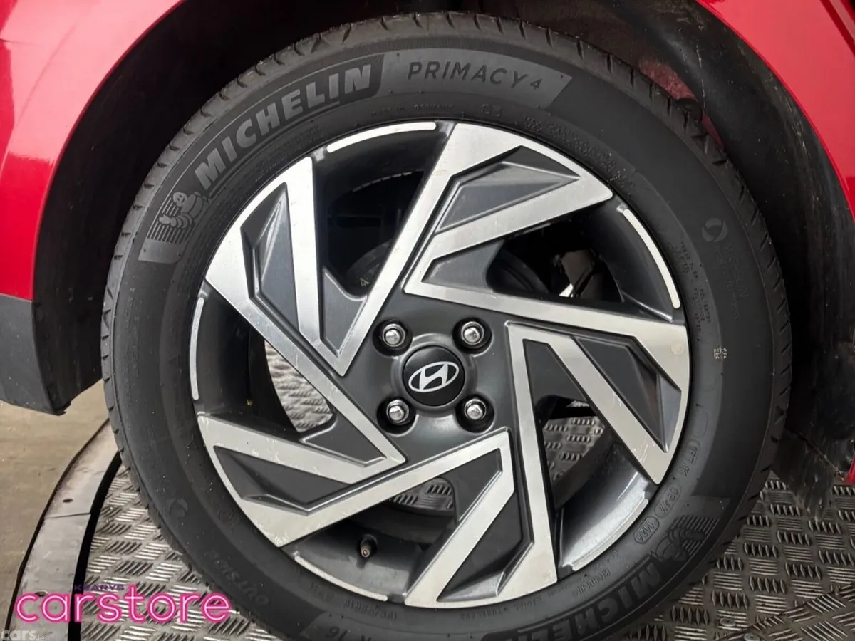 Hyundai i20 Hatchback, Petrol, 2024, Red