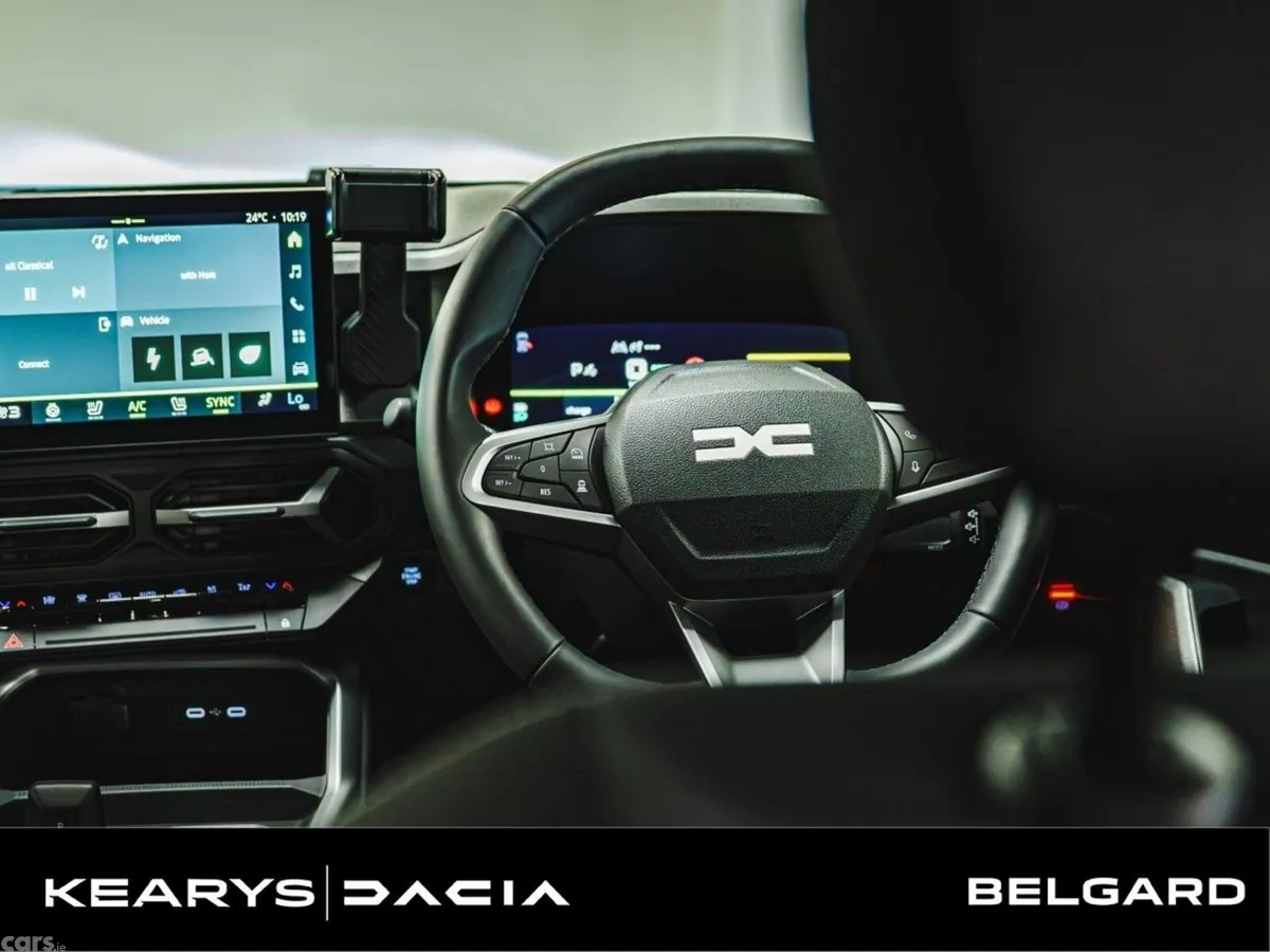 Dacia Bigster SUV, Petrol Hybrid, 2027, Green
