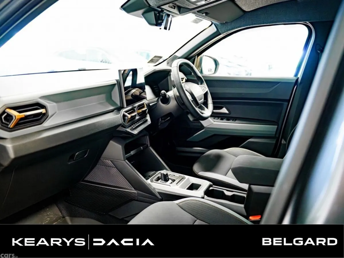 Dacia Duster SUV, Petrol Hybrid, 2027, Grey