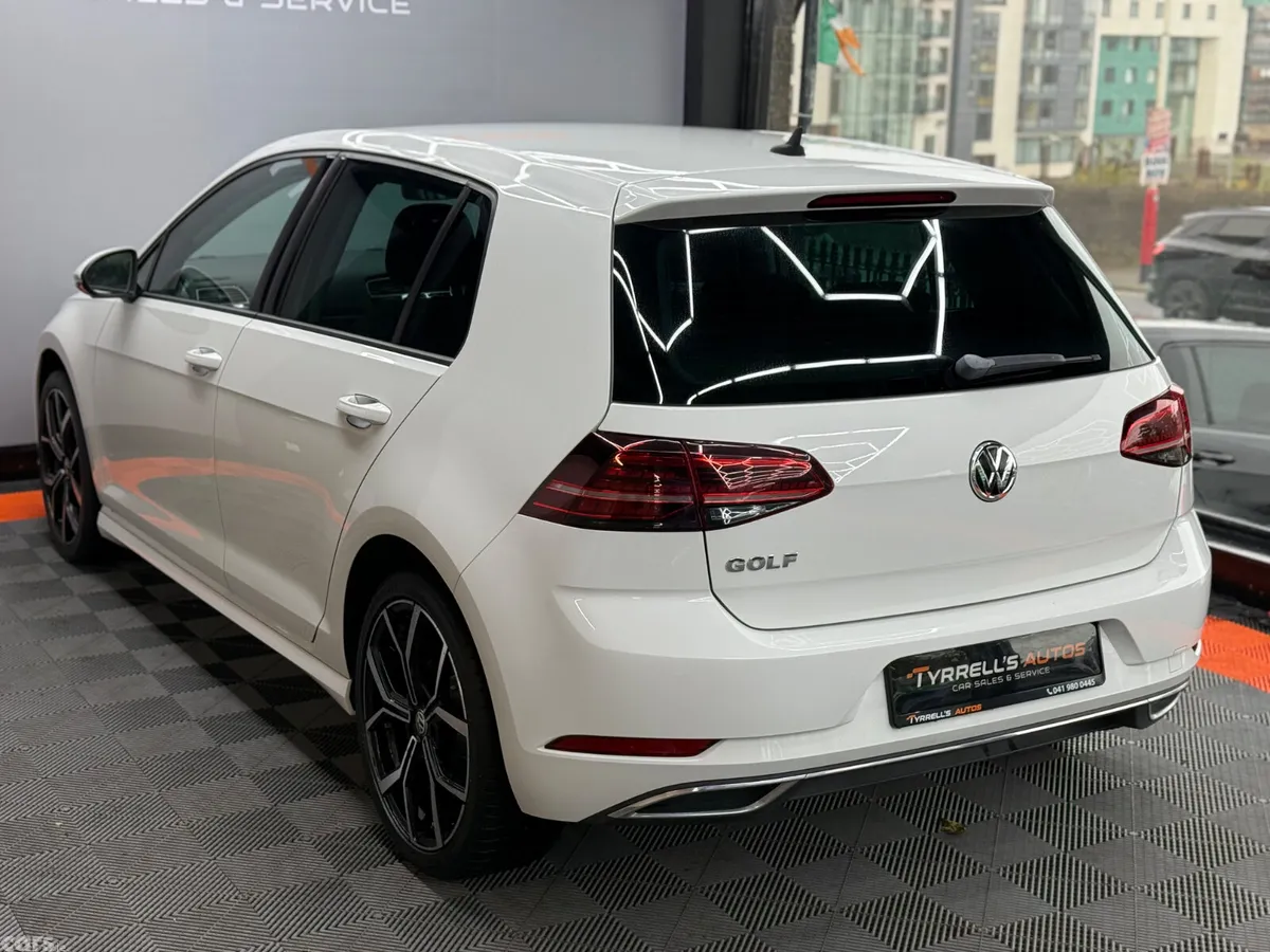 Volkswagen Golf Hatchback, Petrol, 2019, White