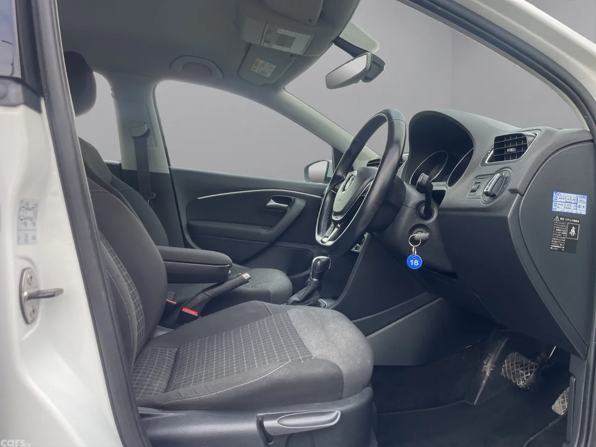 Volkswagen Polo Hatchback, Petrol, 2017, White