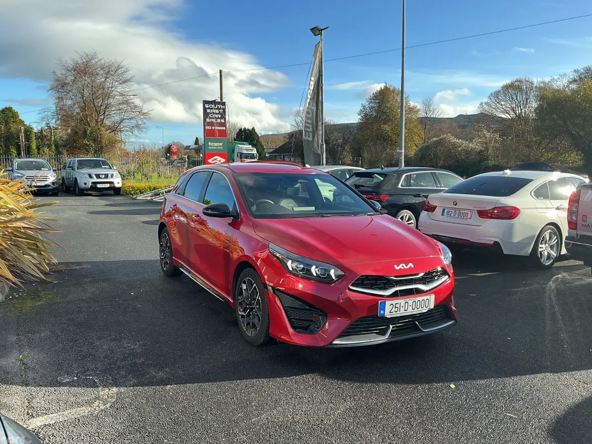 Kia Ceed Hatchback, Petrol, 2025, Red
