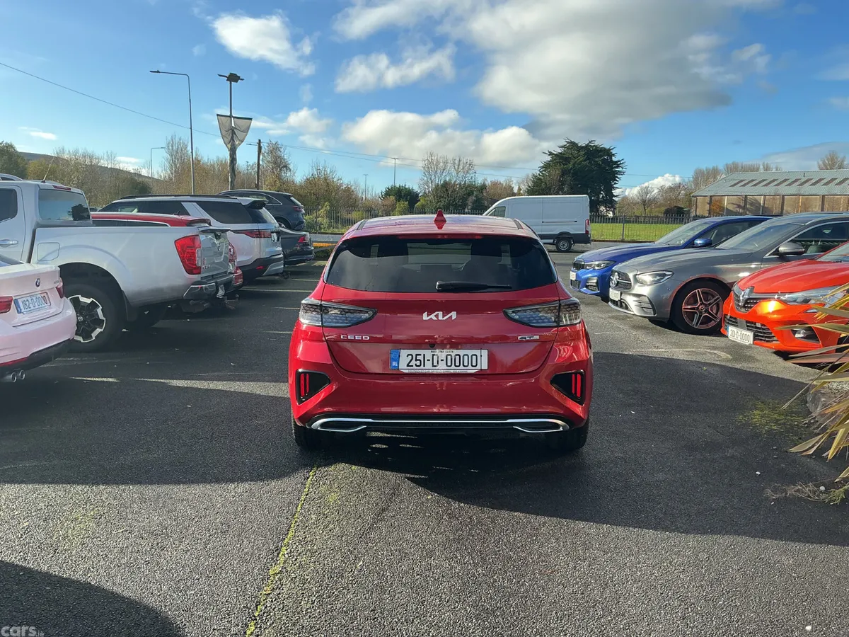 Kia Ceed Hatchback, Petrol, 2025, Red