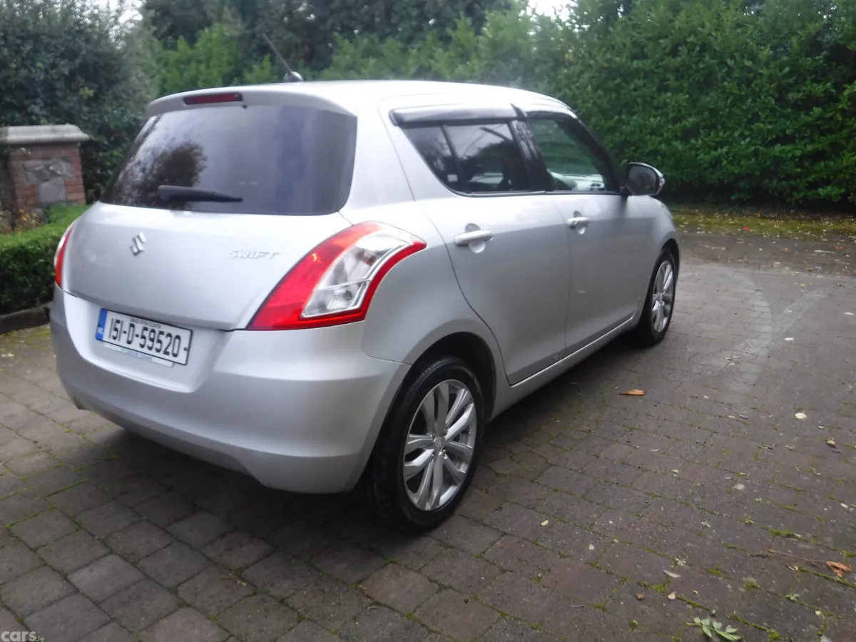 Suzuki Swift Hatchback, Petrol, 2015, Silver